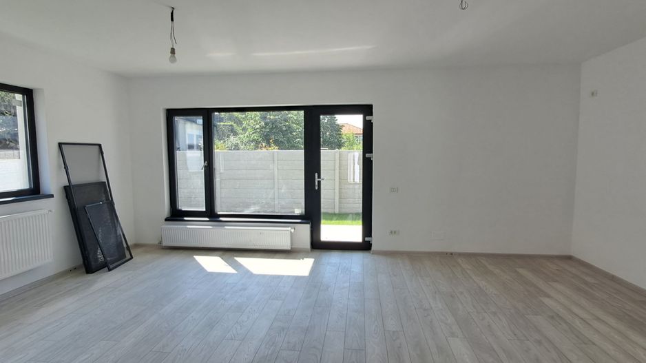 Prel. Ghencea - Ghidigeni, casa/vila individuala, utilitati, staii STB - Poză 4