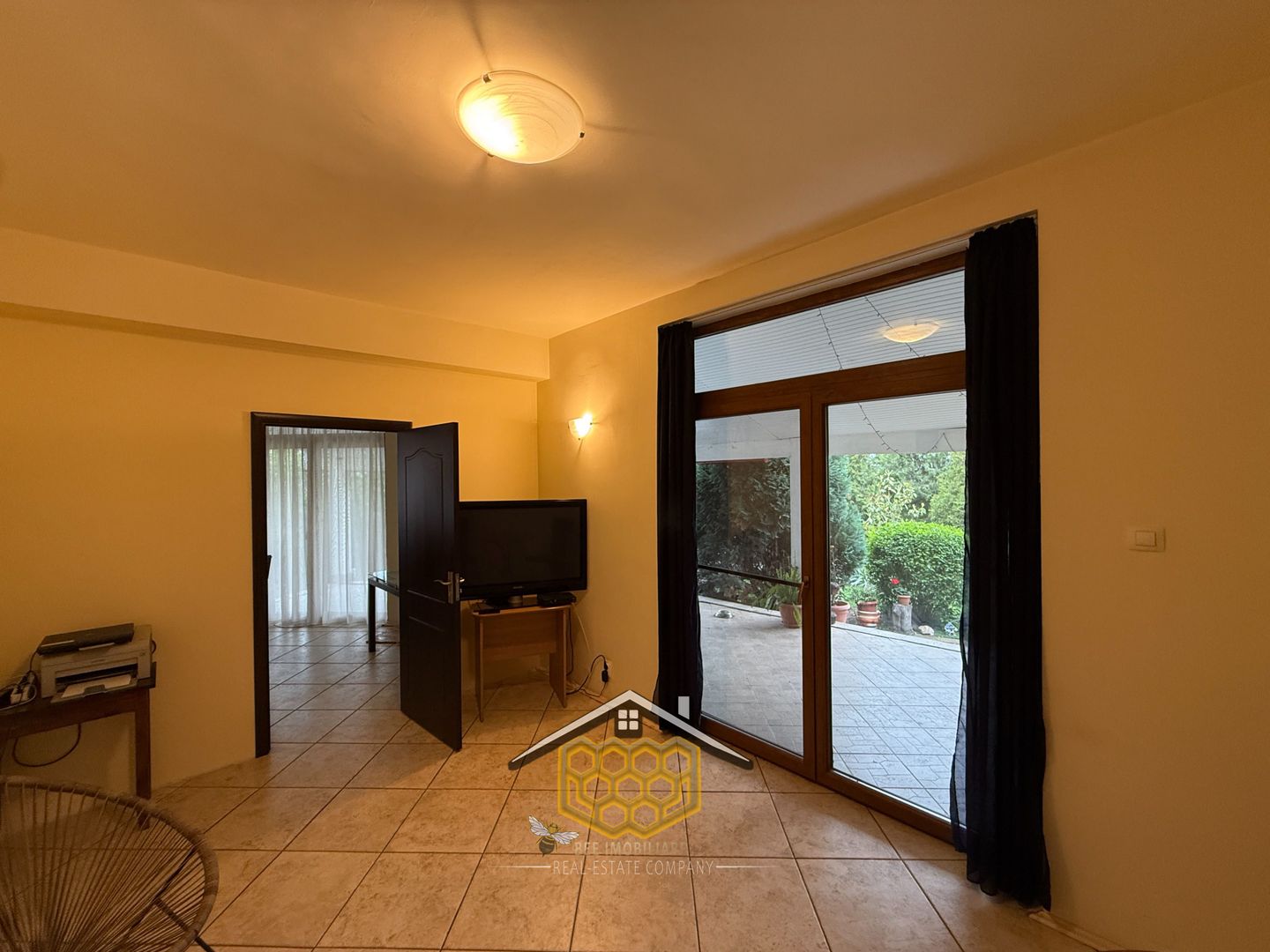 Casa P+1 cu garaj si 950 mp teren in Simnicul de jos -  Comision 0% - Poză 5