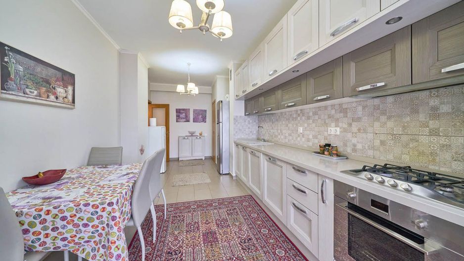 Apartament cu 3 camere decomandat în Herăstrău - Poză 2