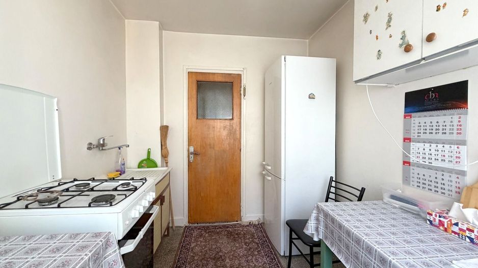 Apartament 3 camere  Etaj 2/4 | Metrou Costin Georgian - Poză 6