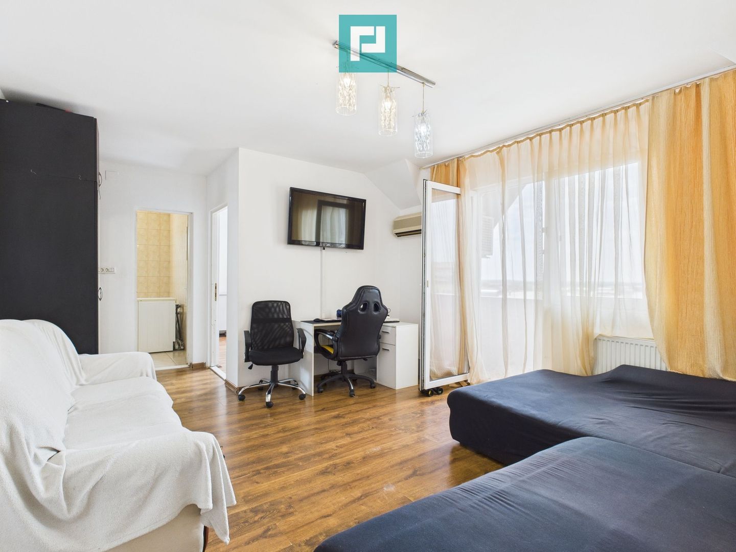 Apartament panoramic cu 2 camere, zona Confecții - Poză 2