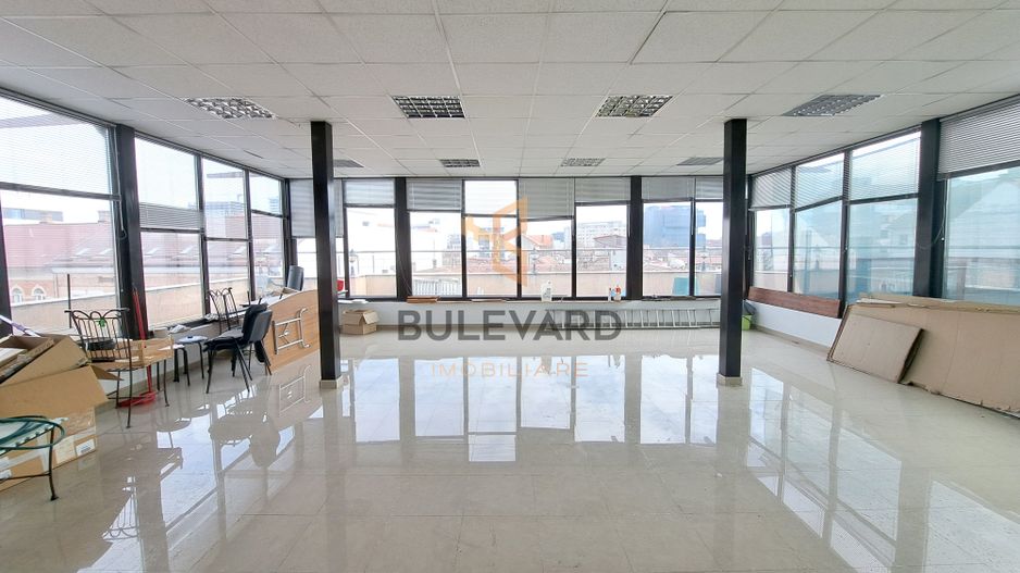 Cladire comerciala, zona centrala! - Poză 2