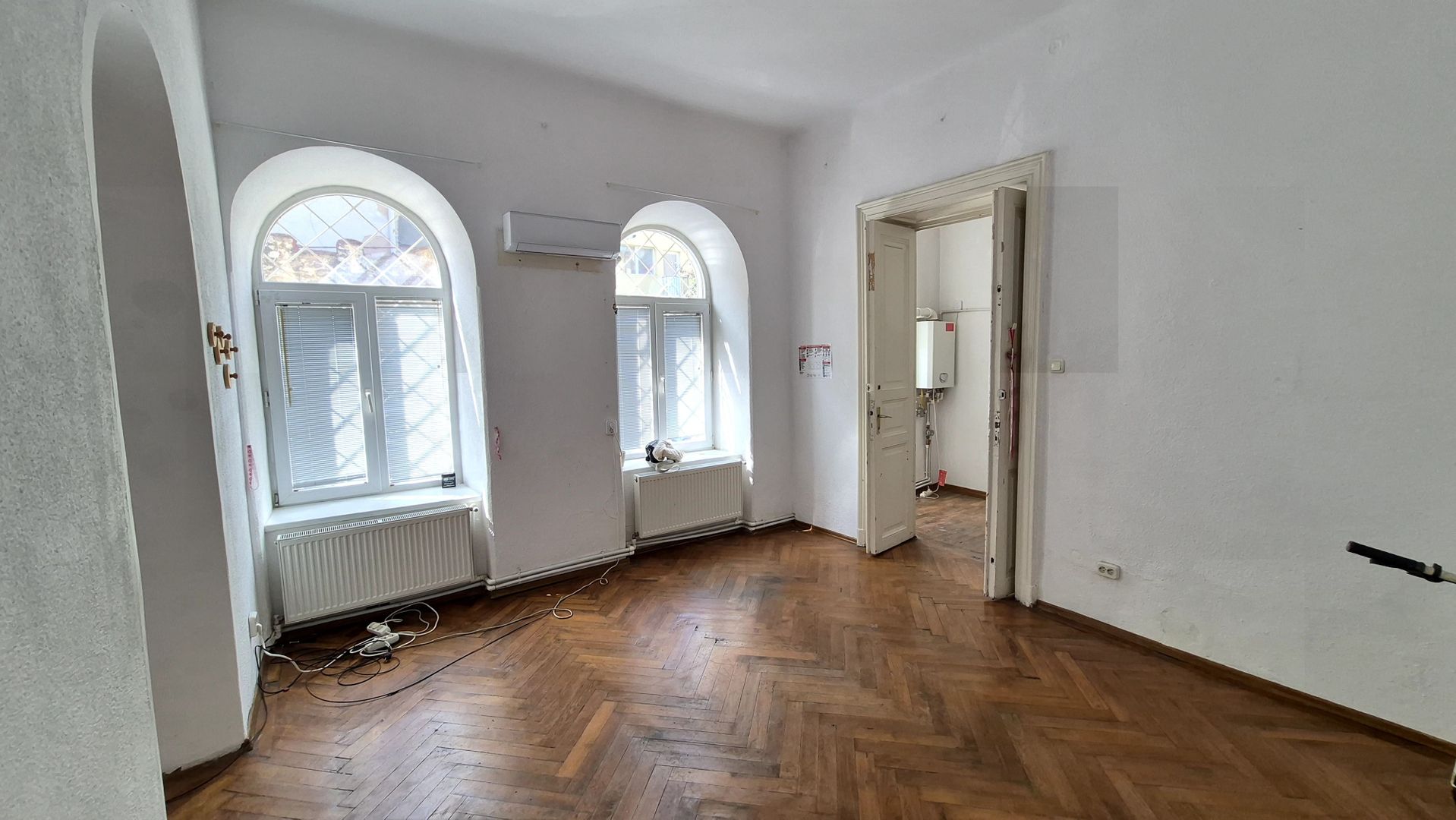 Spatiu comercial 85 mp - Universitate - Poză 1