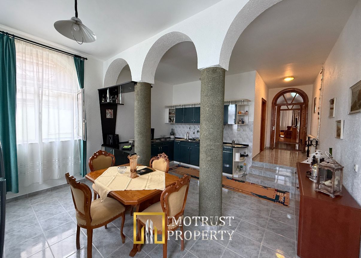 🏡 VILA DEOSEBITĂ DE VÂNZARE ÎN ARAD – ZONA CENTRALĂ - Poză 10