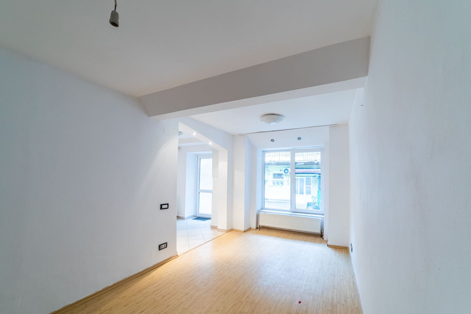 Apartament ultracentral la 1 minut de teatru - Poză 5