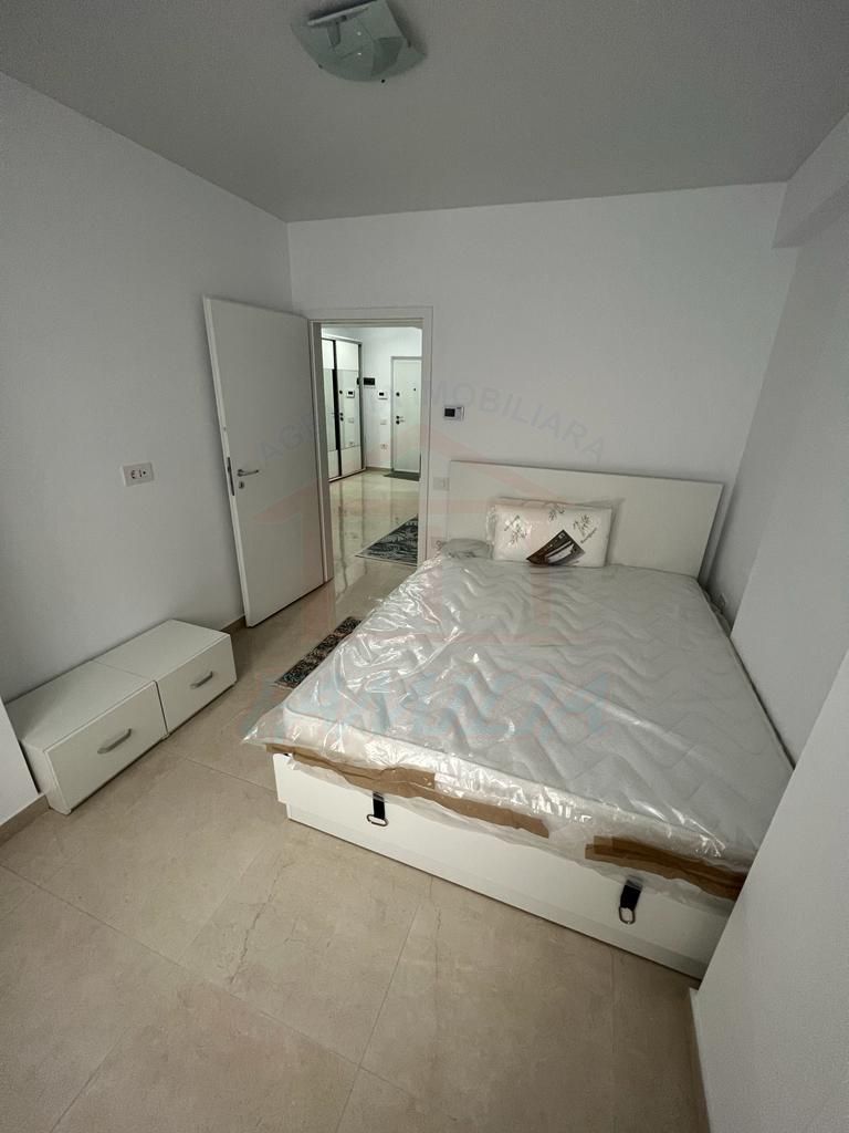 Inchiriem studio in Micro 17 , etaj 2 bloc ROKA, parcare privata, - Poză 18