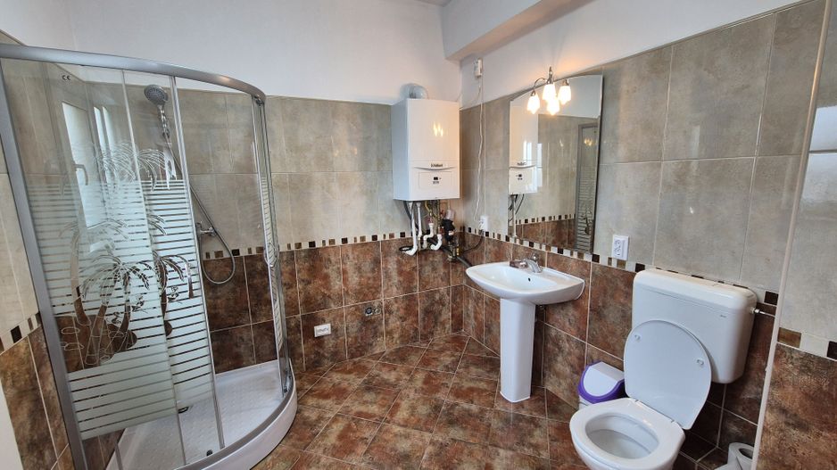 Casă cu 5 camere, 220 mp, teren 500 mp – Bragadiru, langa Bucuresti - Poză 11