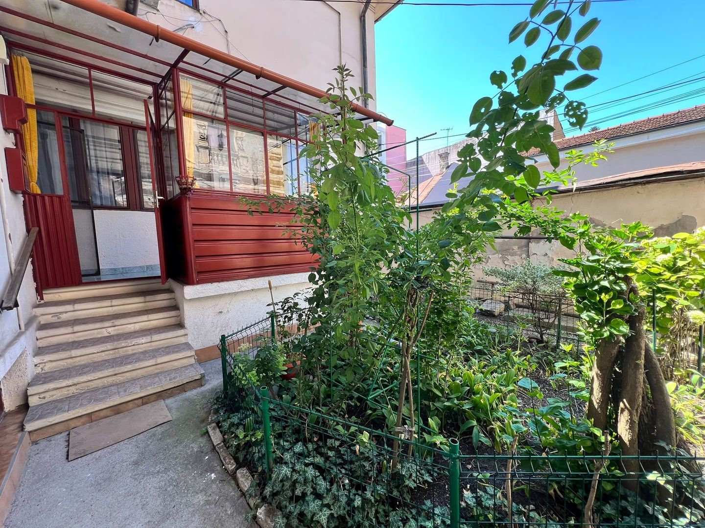 Apartament spatios cu 3 camere | 83 mp + veranda + curte | Ultracentral - Poză 20