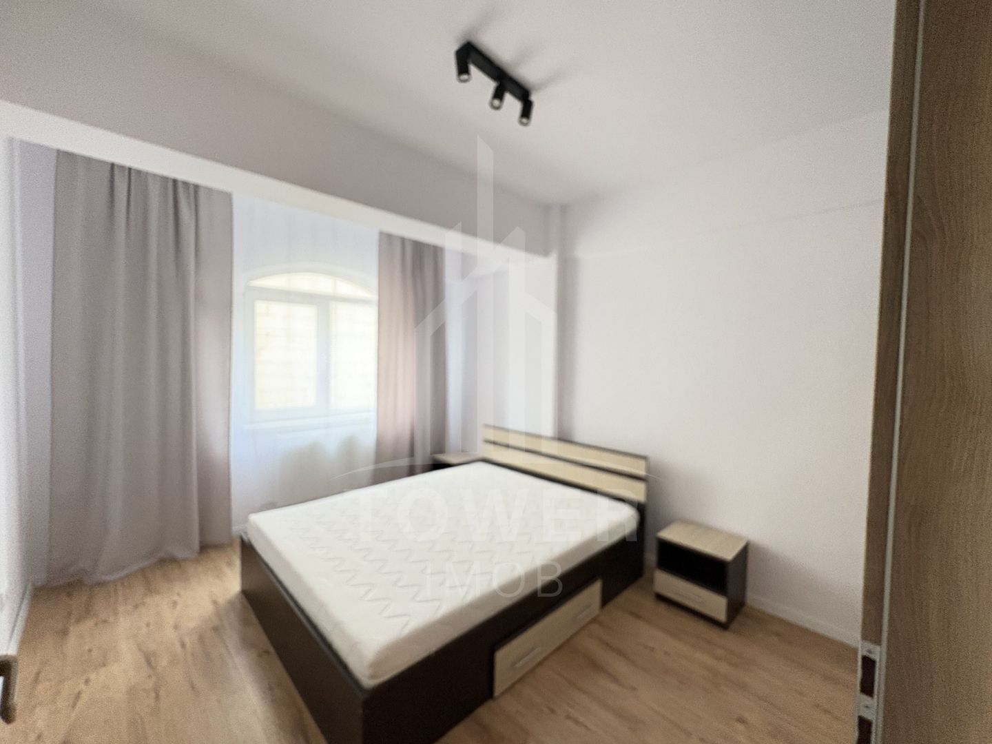 Apartament de Lux cu 3 Camere pe Str. Oituz – Garaj & Terasă - Poză 4