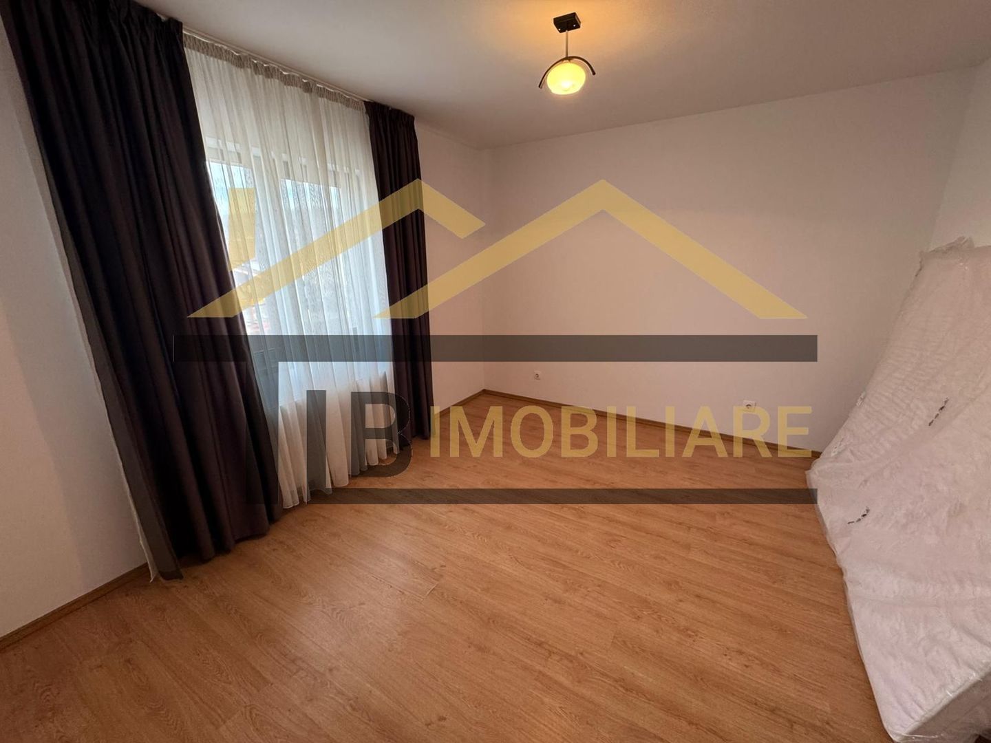 Casa cu 4 camere, 150 mp utili, parcare, Zona Livezeni - Poză 5