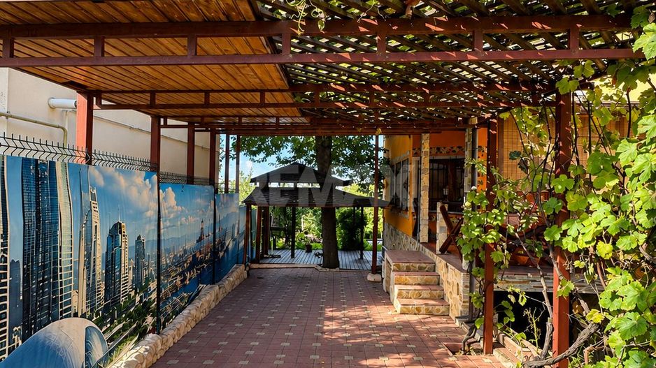 CASĂ CU PISCINĂ, SAUNĂ ȘI VEDERE PANORAMICĂ – TOHATIN - Poză 21