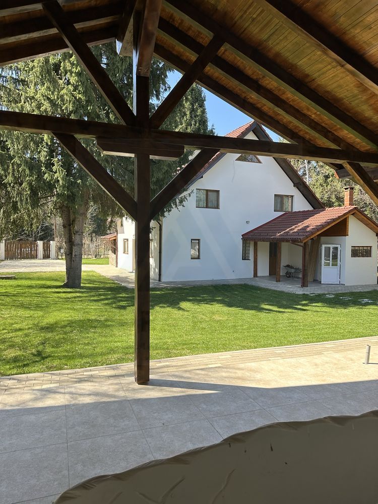 Casa individuala 275 mp utili cu teren 1000 mp in Porumbacu de Sus - Poză 2