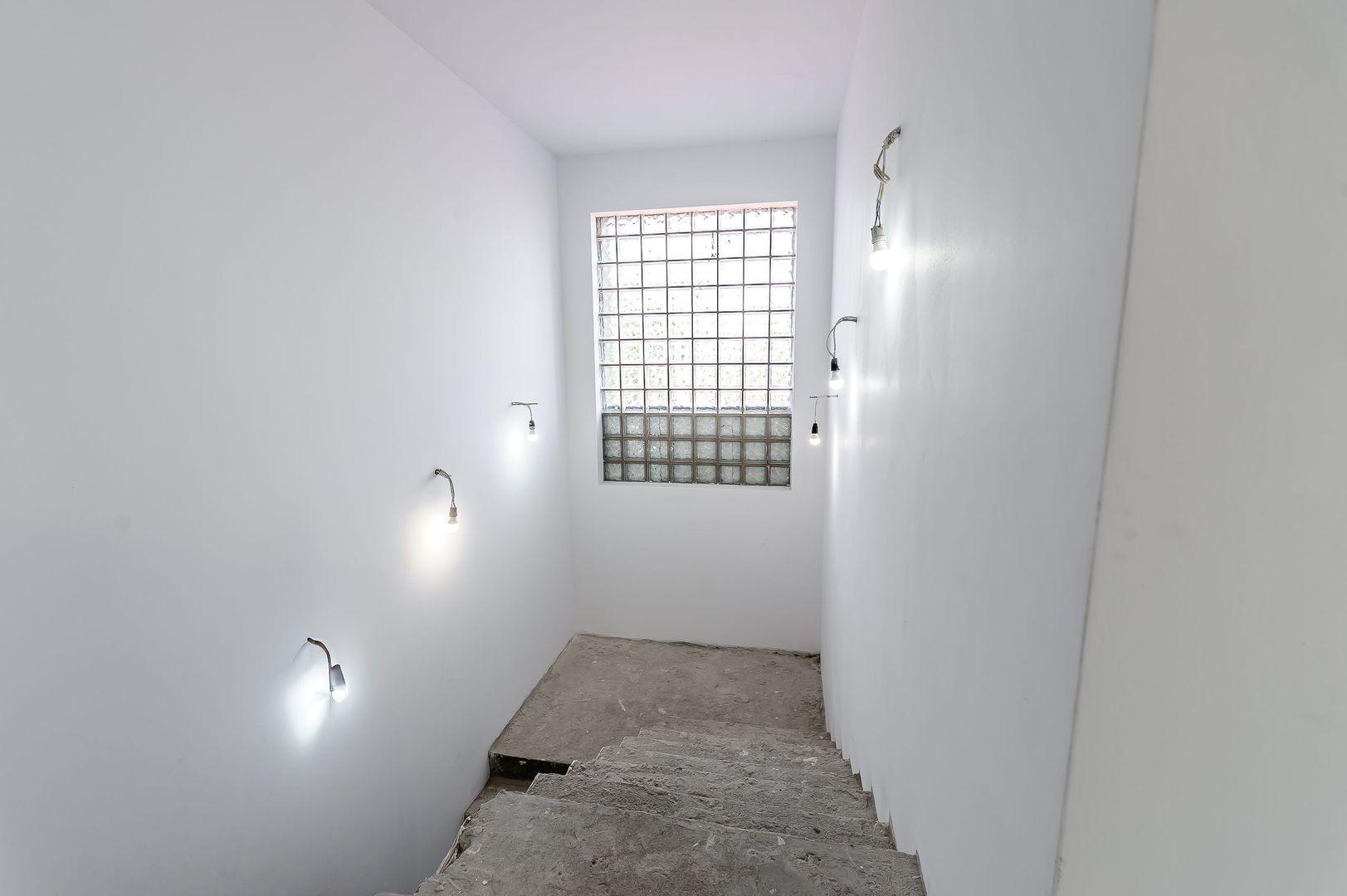 REDUCERE Casă nouă, spațioasă, în cartierul rezidențial din Curtici - Poză 8