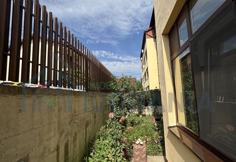 Persoană fizică, apartament cu 3 camere și grădină - Poză 6