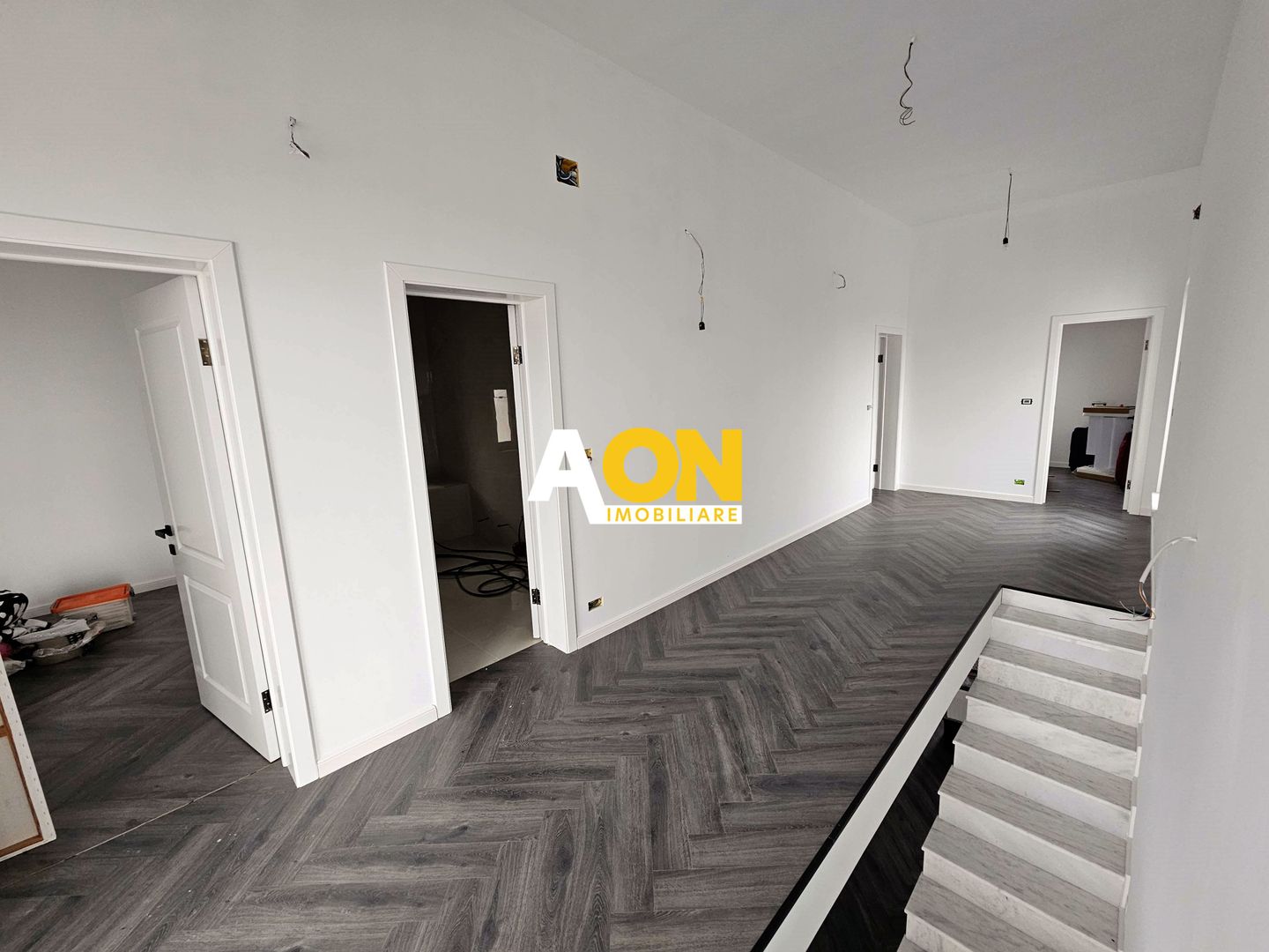 Casa noua, 6 camere, finisata la cheie, 1000 mp teren, zona Schit - Poză 16