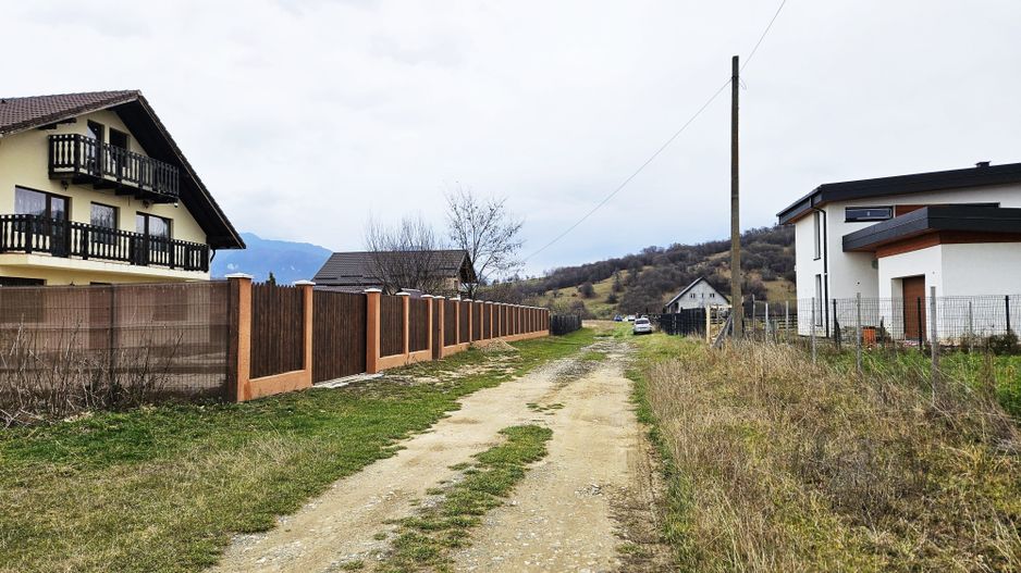 Rasnov -Glejarie 1000 mp front 42m posibilitate duplex sau 2 constructii - Poză 10