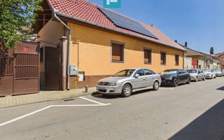 Casă ultracentrală cu 6 camere pentru investiții - Poză 1