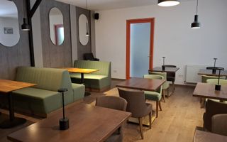 Pensiune 12 camere de închiriat | Central, Sibiu | terasă - Poză 3