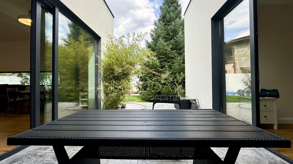 Vila cu 5 camere // * 565 mp gradina* // Tunari - Poză 2