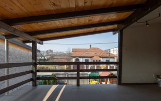 Clădire și teren de investiție, central Roman - Poză 46