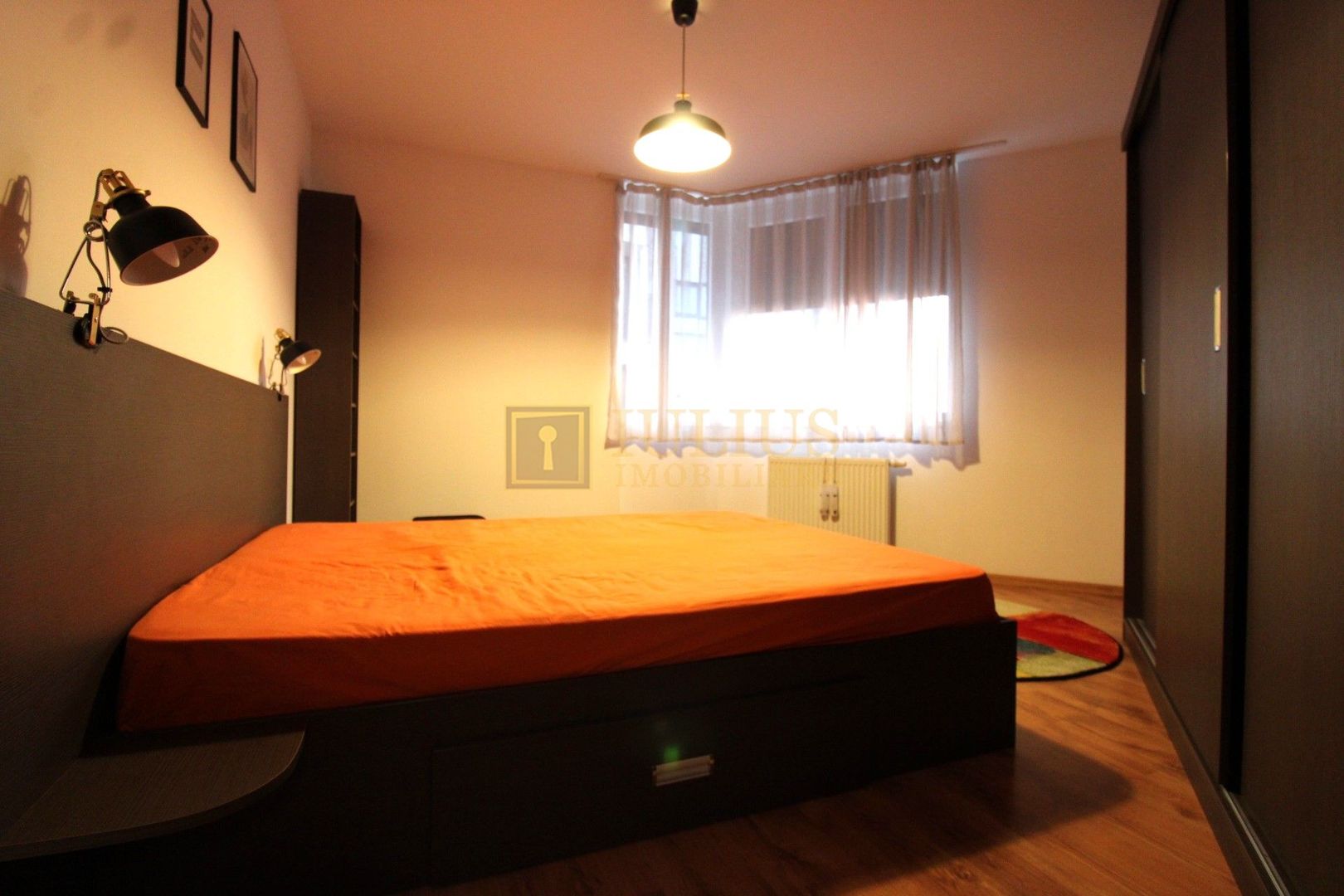 Complex Uranus, spatios, mobilat modern; boxa inclusa. - Poză 13
