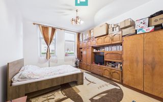 Casa cu 6 camere in Parneava - Poză 2