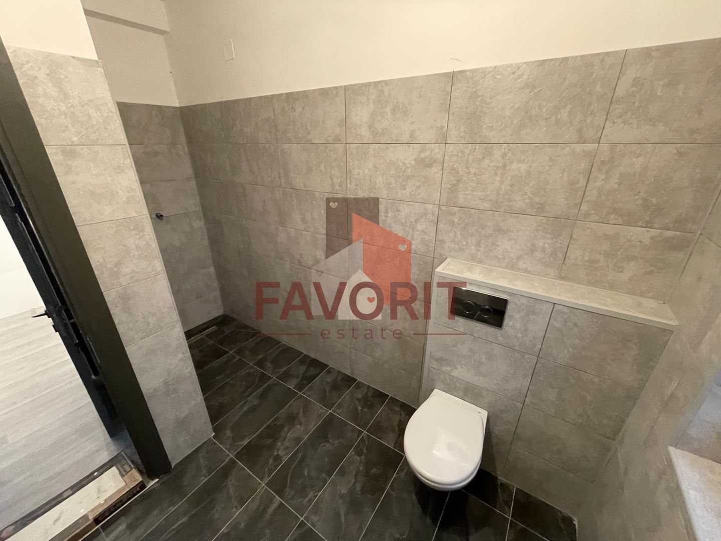 Duplex despartit prin camera tehnica. Carport. Finisaje la alegere - Poză 15