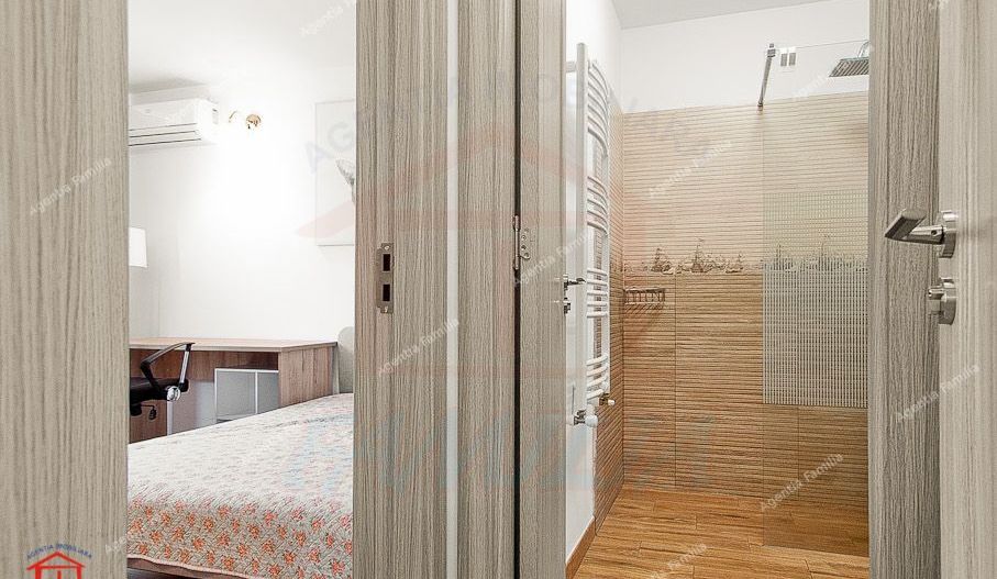 Apartament rafinat, 3 camere, complet renovat – Țiglina 2, etaj 1 - Poză 4