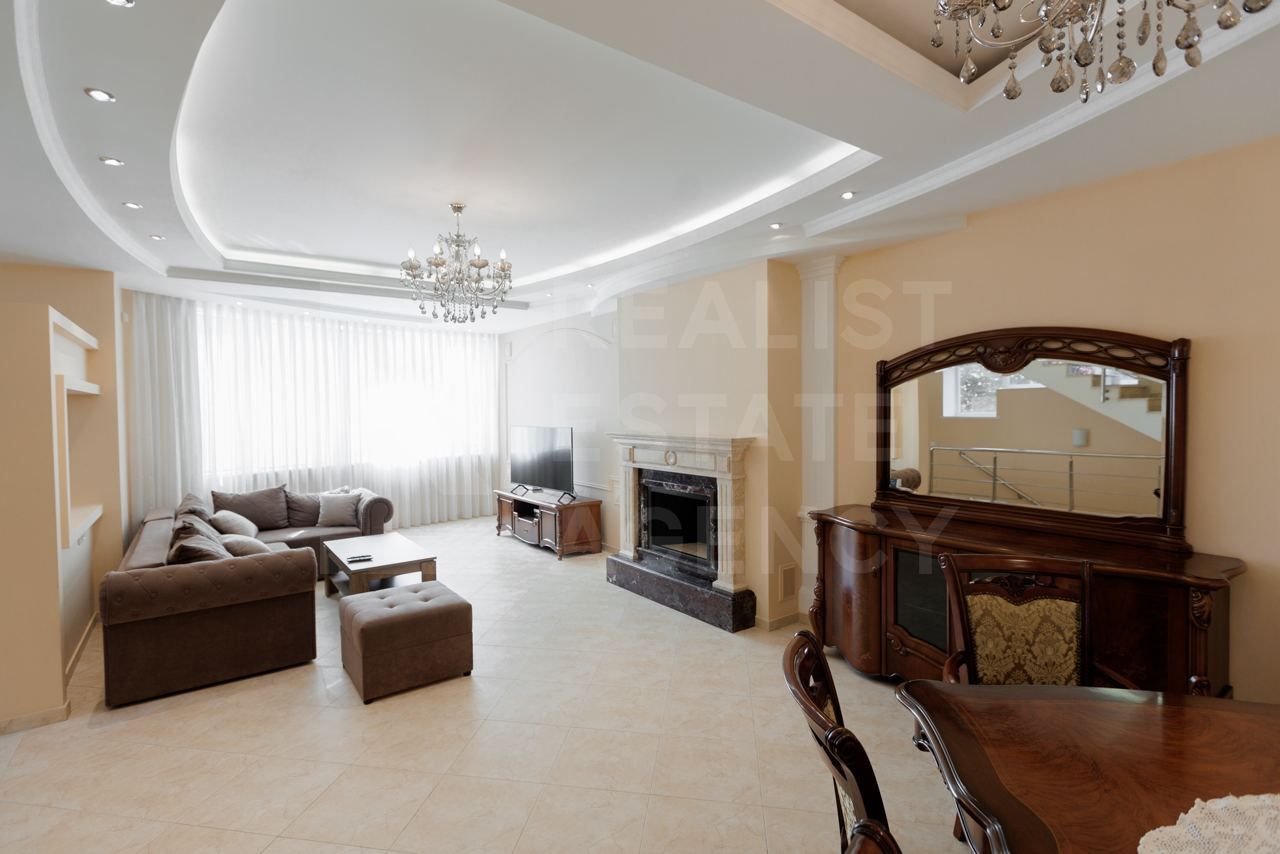 Chirie casă, 4 camere, str. Vasile Alecsandri, Centru - Poză 4