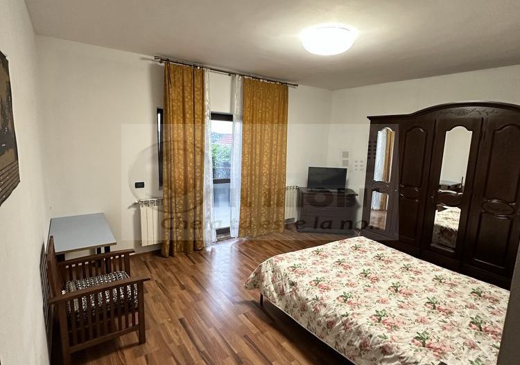 Inchiriez apartament 2 camere - Zona Bucium - Poză 4