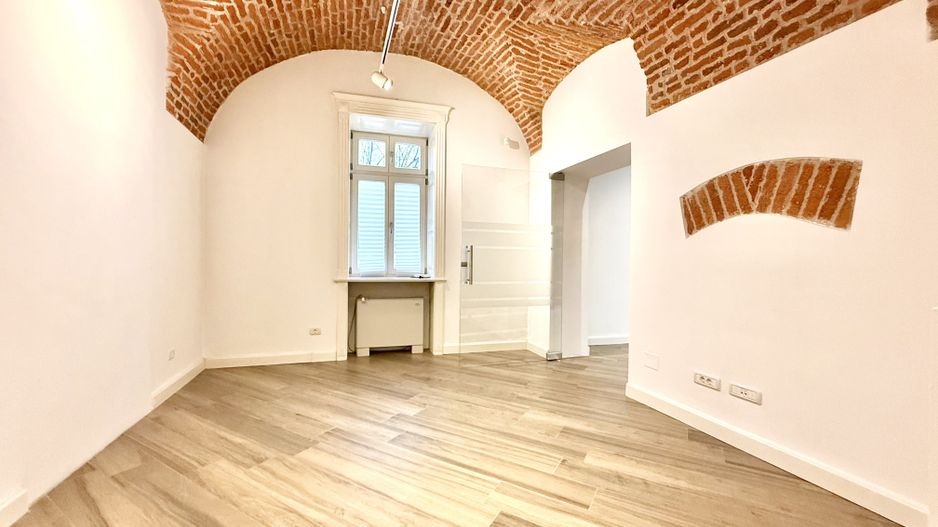 Biroul tău din inima Timișoarei – 35 mp de oportunitate - Poză 2