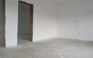 DUPLEX 3 +3  CAMERE , TERASA SI CURTE. - Poză 4