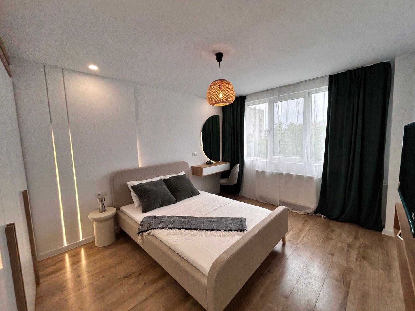 Vand-Apartament 2 camere-Metrou Romanierilor-Drumul Taberei - Poză 5
