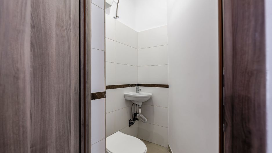 Apartament ultracentral Arad. Pretabil pentru birou. - Poză 6