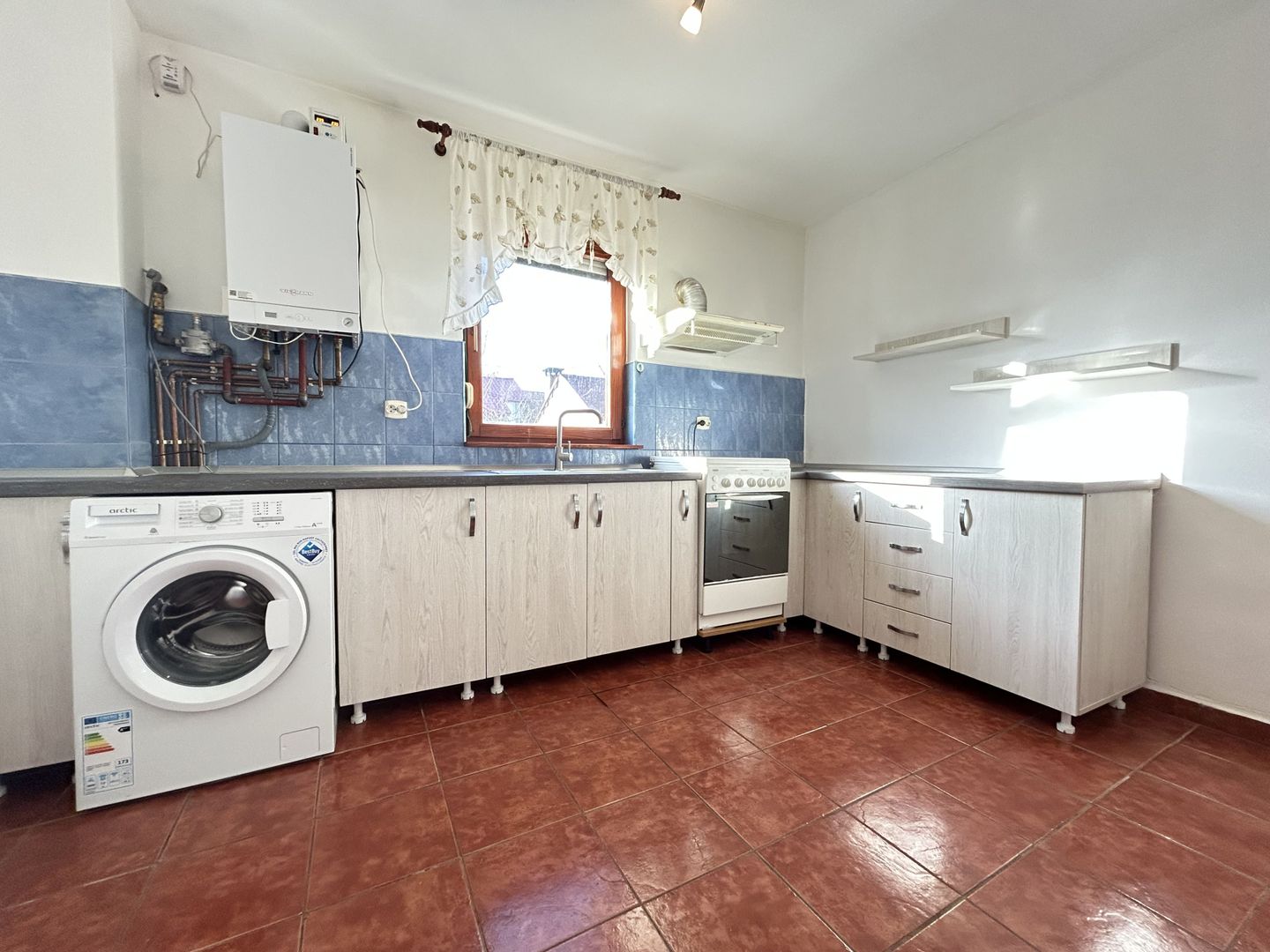 Vilă P+M Eforie Sud – 5 min de Plajă | Garaj | Ideal Investitie - Poză 3