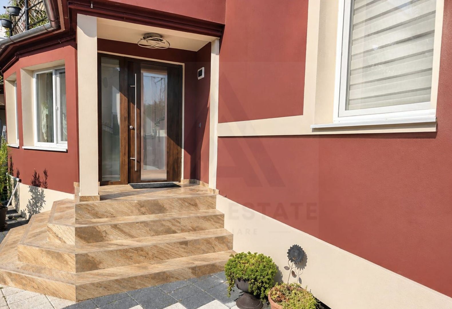 Casa individuala premium 4 camere 2 bai 130 mp parter in Sibiu Central - Poză 2