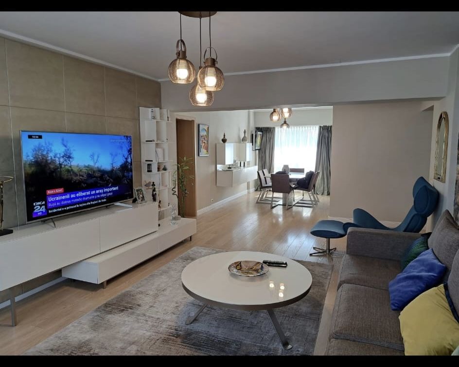 Victoriei | 4 Camere | 108 mp Utili | Living 38 mp | Bloc cu Pază Permanentă - Poză 2