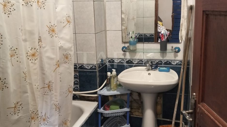 Casă în Piața Unirii – Curte, Parcare și Potențial de Mansardare - Poză 5