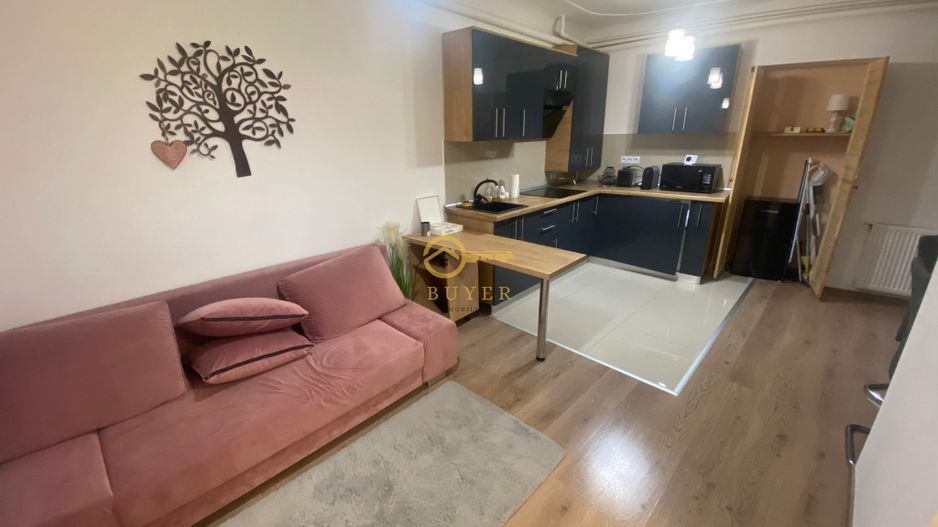 Apartament in centru vechi- Renovat complet- Pretabil investitie - Poză 3