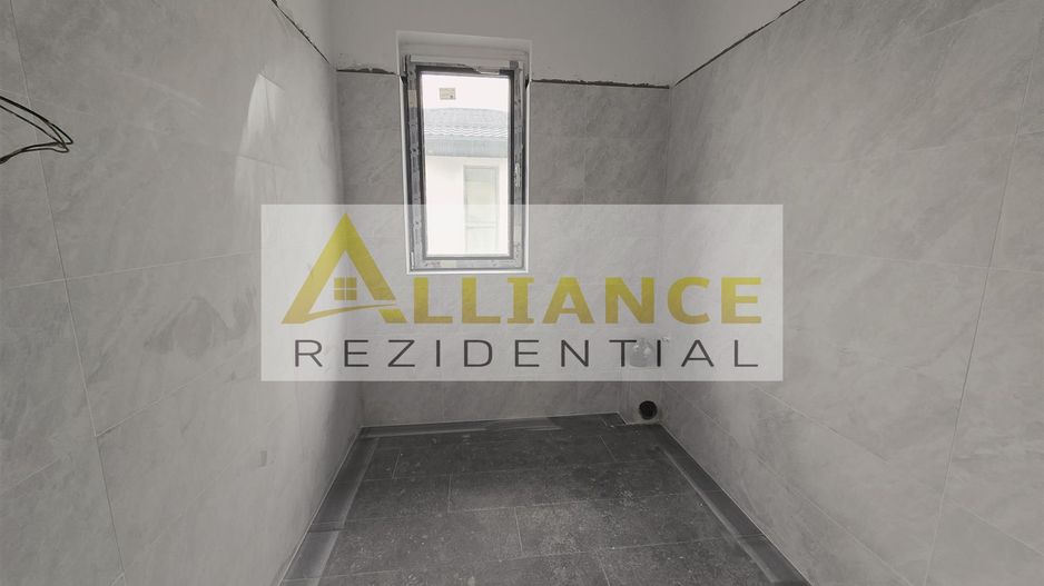 Vila individuala-str Miorita-5 camere- 390mp teren - Poză 3