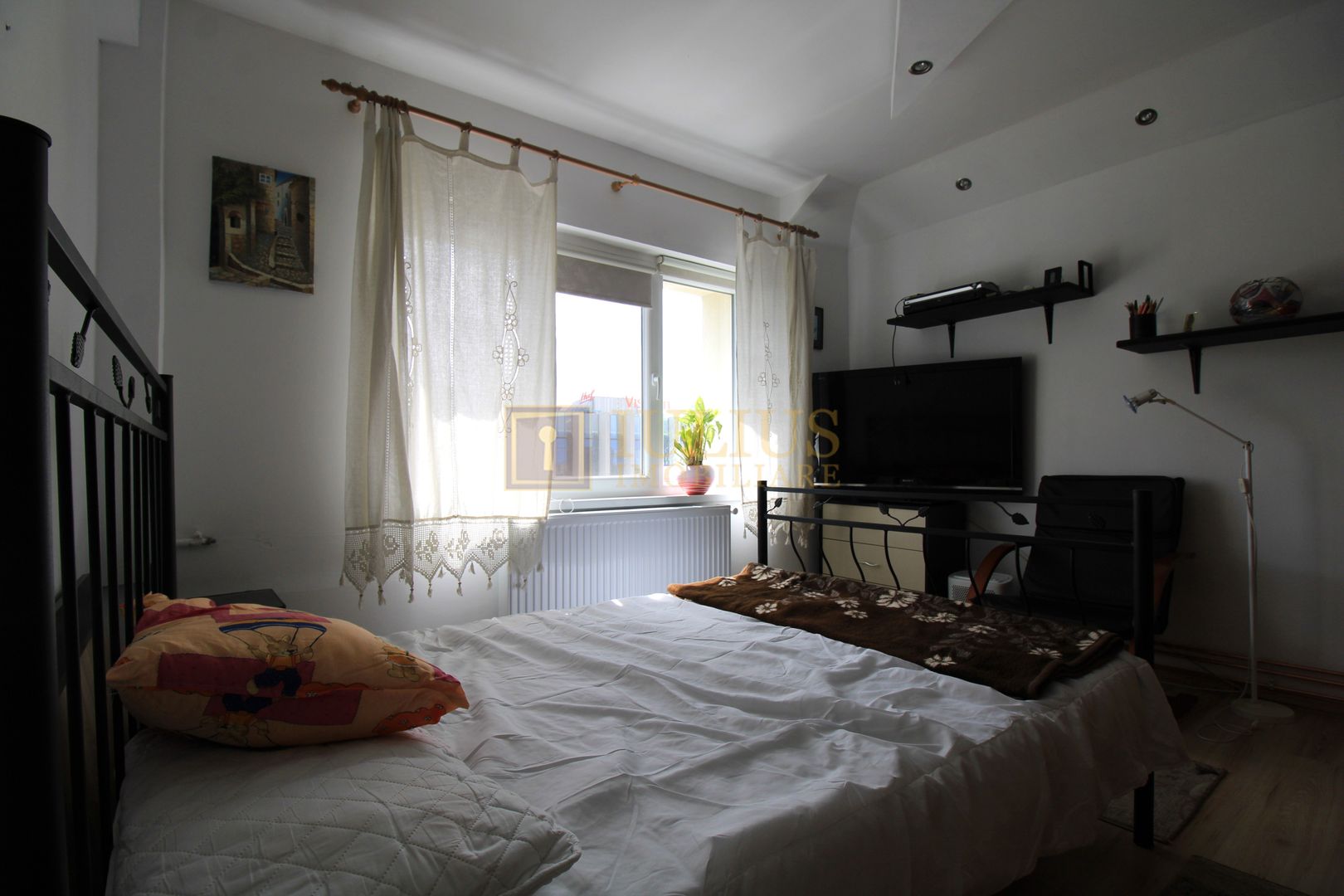 Take Ionescu, 2 camere, centrala proprie - Poză 8