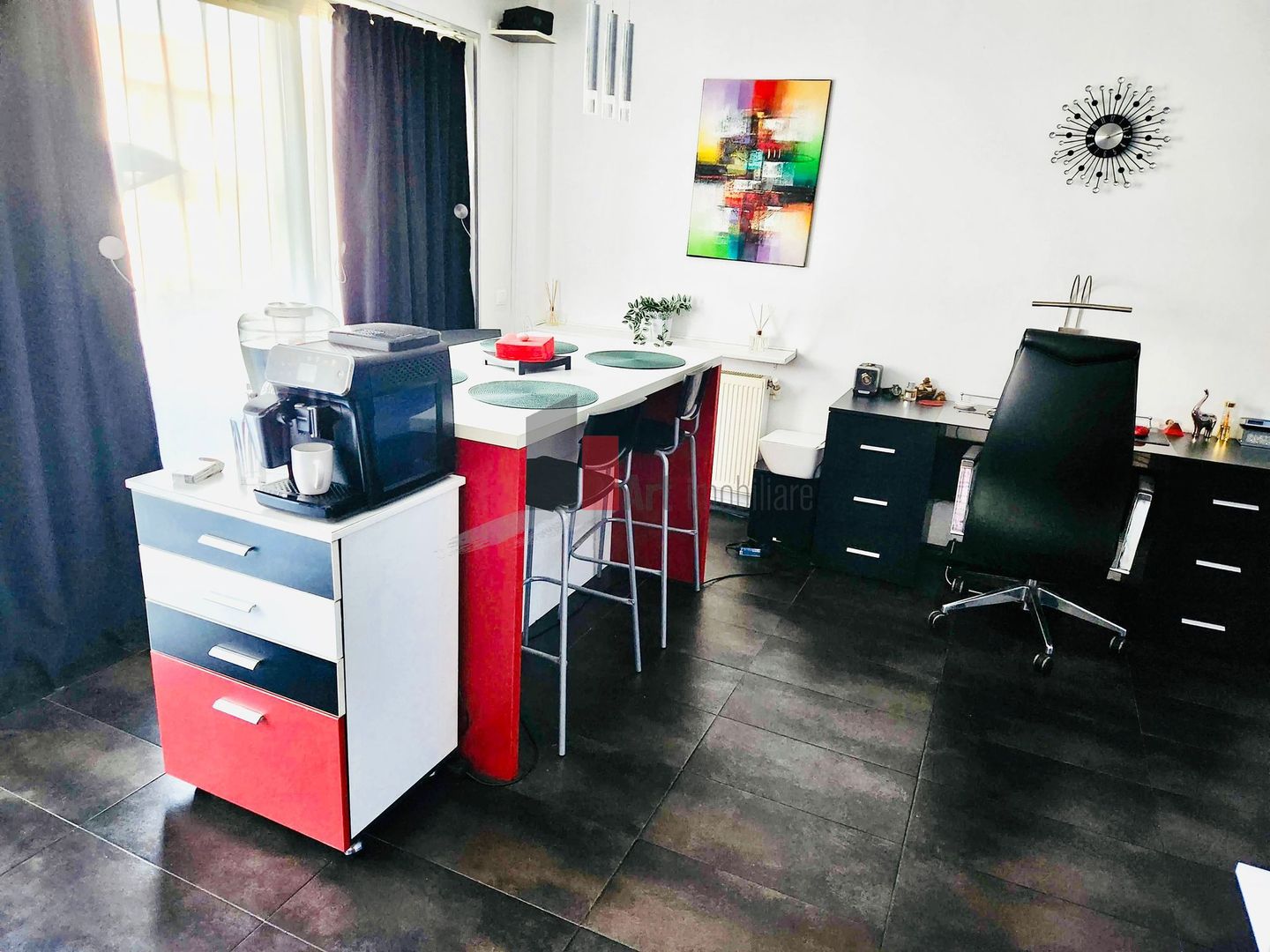 Apartament 2 camere Prel. Ghencea/Valea Oltului cu centrala proprie si garaj - Poză 4