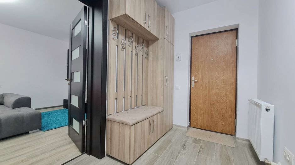 Apartament nou, mobilat și utilat - 3 camere, 2 bai și curte - Poză 6