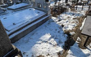 Loc de veci în Cimitirul Sfânta Treime, Iași - Poziție privilegiată - Poză 4