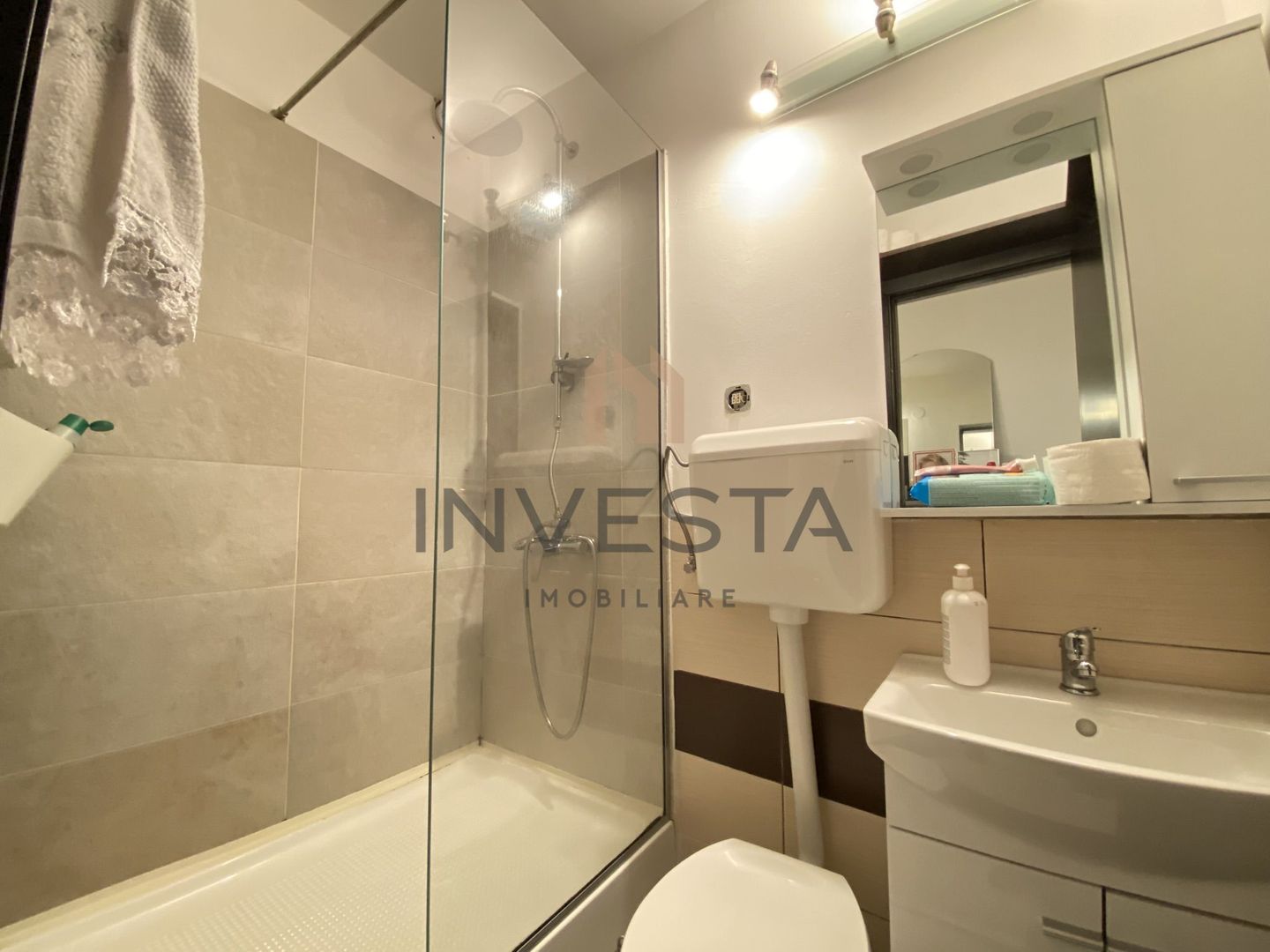 Apartament 3 camere decomandat cu balcon si parcare, zona Gruia - Poză 6