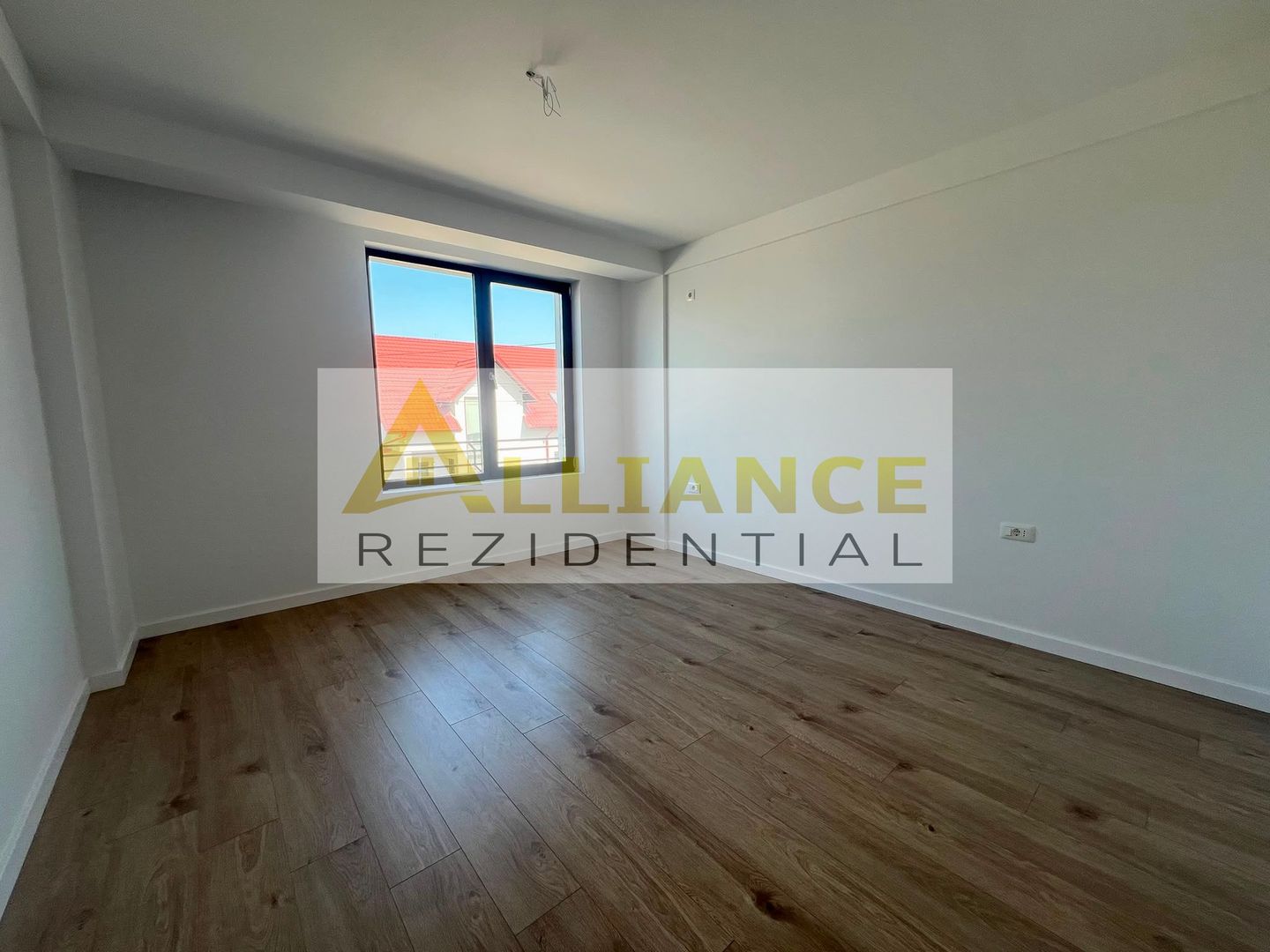 Duplex   - 3 camere -2 bai-400 M de STV - Poză 8