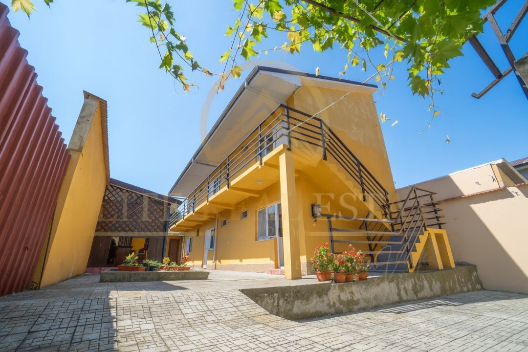 Locuință spațioasă + afacere turistică la cheie în Eforie Sud! - Poză 1