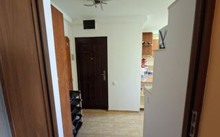 Apartament 2 camere semidecomandat Zizinului Brasov - Poză 1