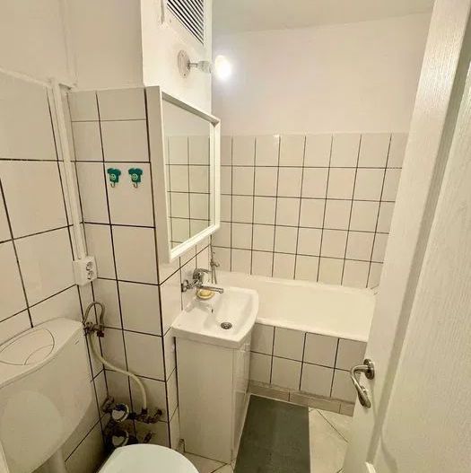 garsoniera de inchiriat in dristor aproape de metrou - Poză 6