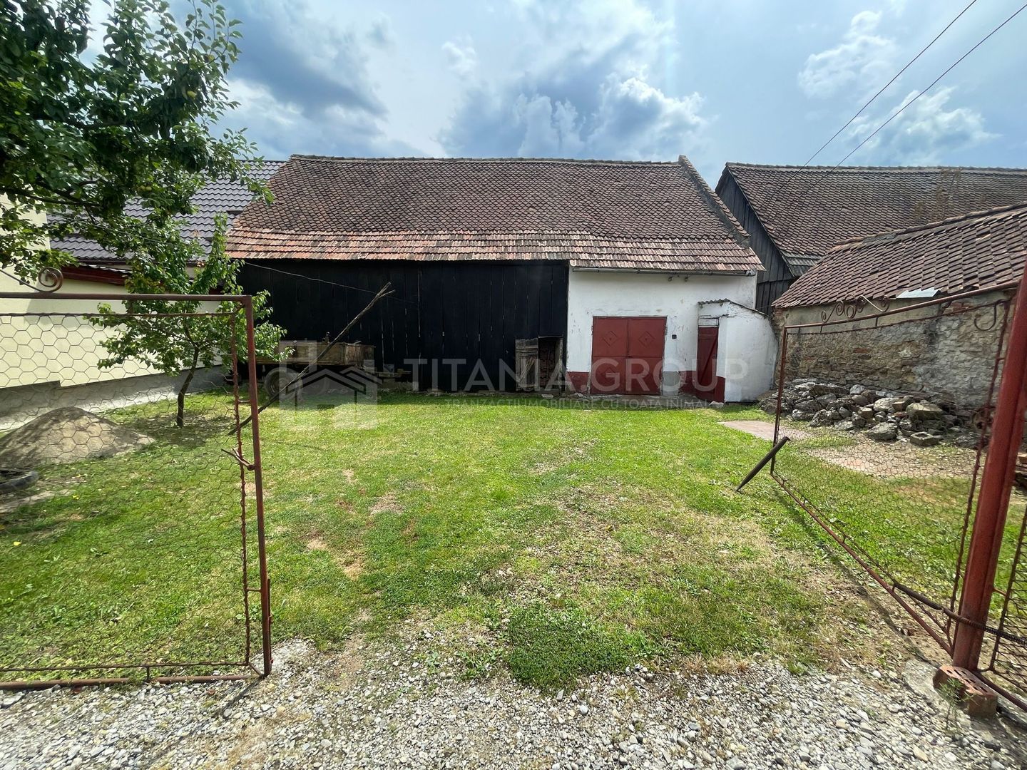 Casa cu teren 1800 mp in Dumbravita,  comision 0 - Poză 2